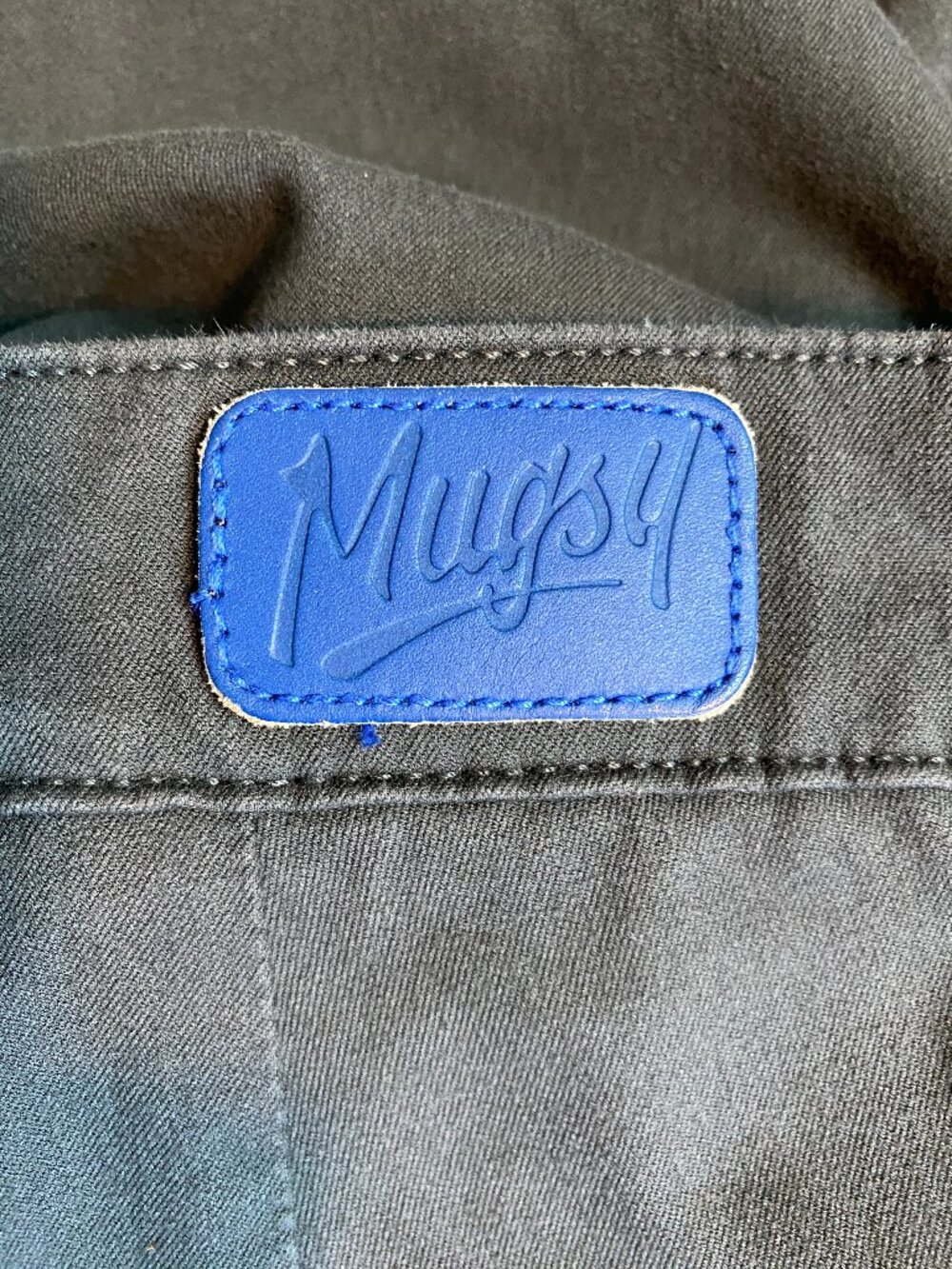 Mugsy Brooks Chino Shorts Gray Stretch Comfort Size 40 Men's 8.5" Inseam